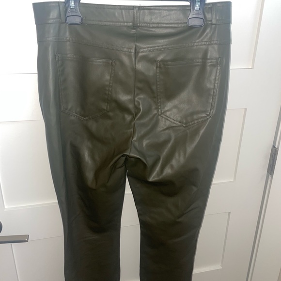 Trendy Zara leather pants - Picture 3 of 3